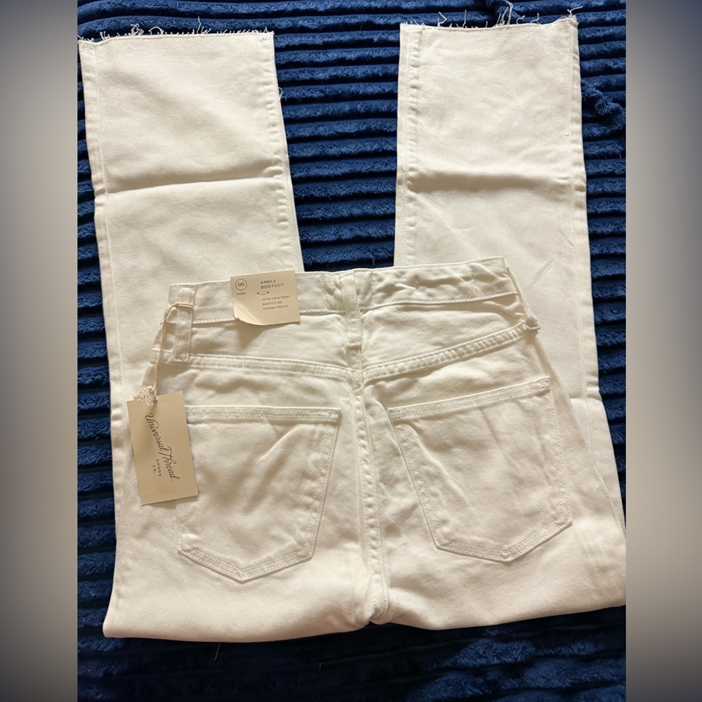 Women's Ankle Bootcut White Jeans - Picture 5 of 6